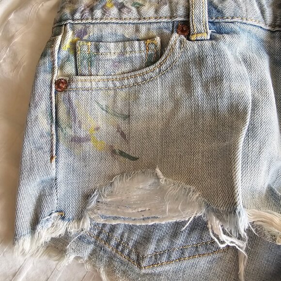 American Eagle Distressed Painted Jean Short Shorts - 2011 - Light Wash - Sz 00 - Picture 7 of 13